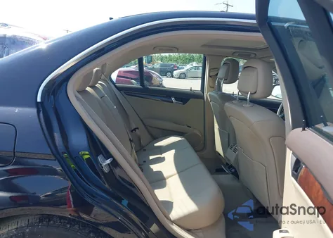 2009 Mercedes-Benz C 300 Luxury 4Matic/Sport 4Matic from USA, damaged, VIN WDDGF81X29R085090